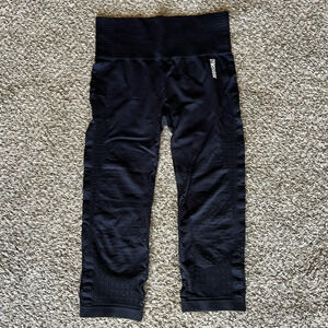 Gymshark Energy‎ Seamless Size M Cropped Leggings